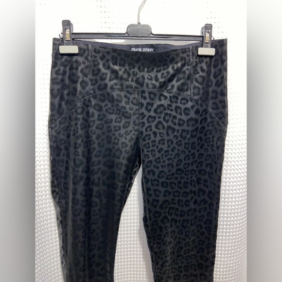 Women’s FRANK‎ LYMAN Leopard Print Velour Leggings Style size Large - Picture 4 of 12
